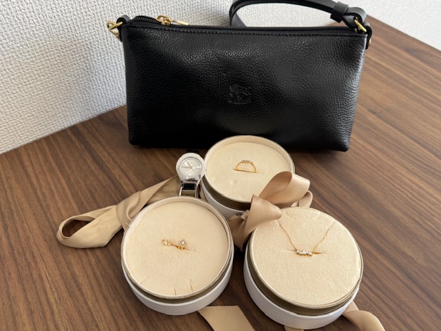 まとめての売却をお考えの方は高額買取のアップにお任せ下さい！