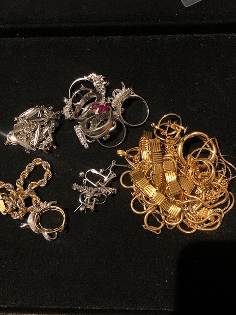 金・プラチナ　高価買取致します!