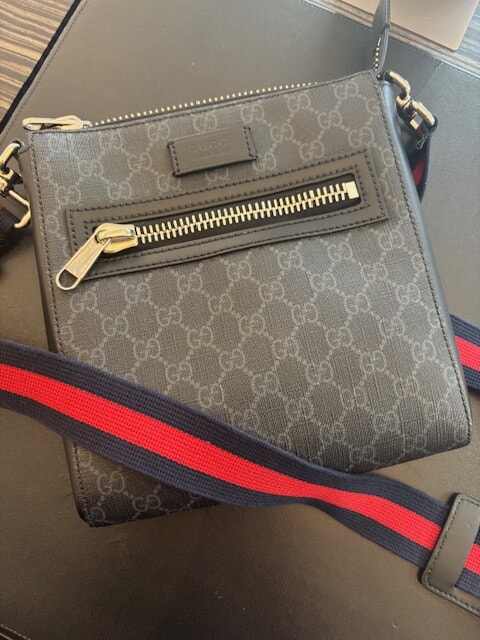 グッチのバッグ・財布・アクセサリーを売るなら買取りセンターアップに!!