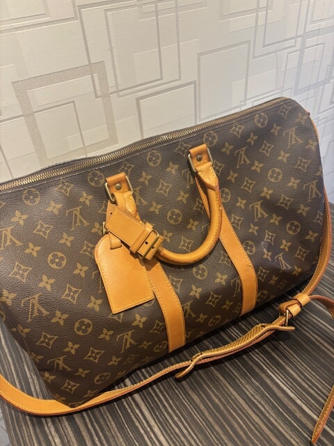 ルイ・ヴィトンを売るなら高価買取のアップへご来店下さい!!