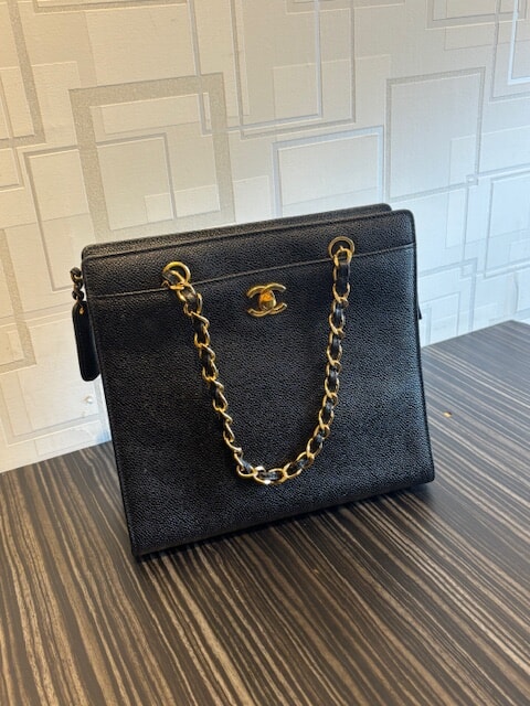 シャネルの事なら買取りセンターアップにお任せ下さい!!