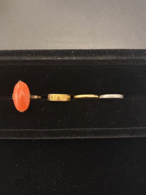 金相場が下落しおります!!売るなら買取りセンターアップへお早めに!!