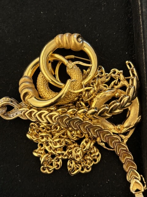 指輪・ピアス・ネックレスを売るなら高価買取の買取りセンターアップへ!!